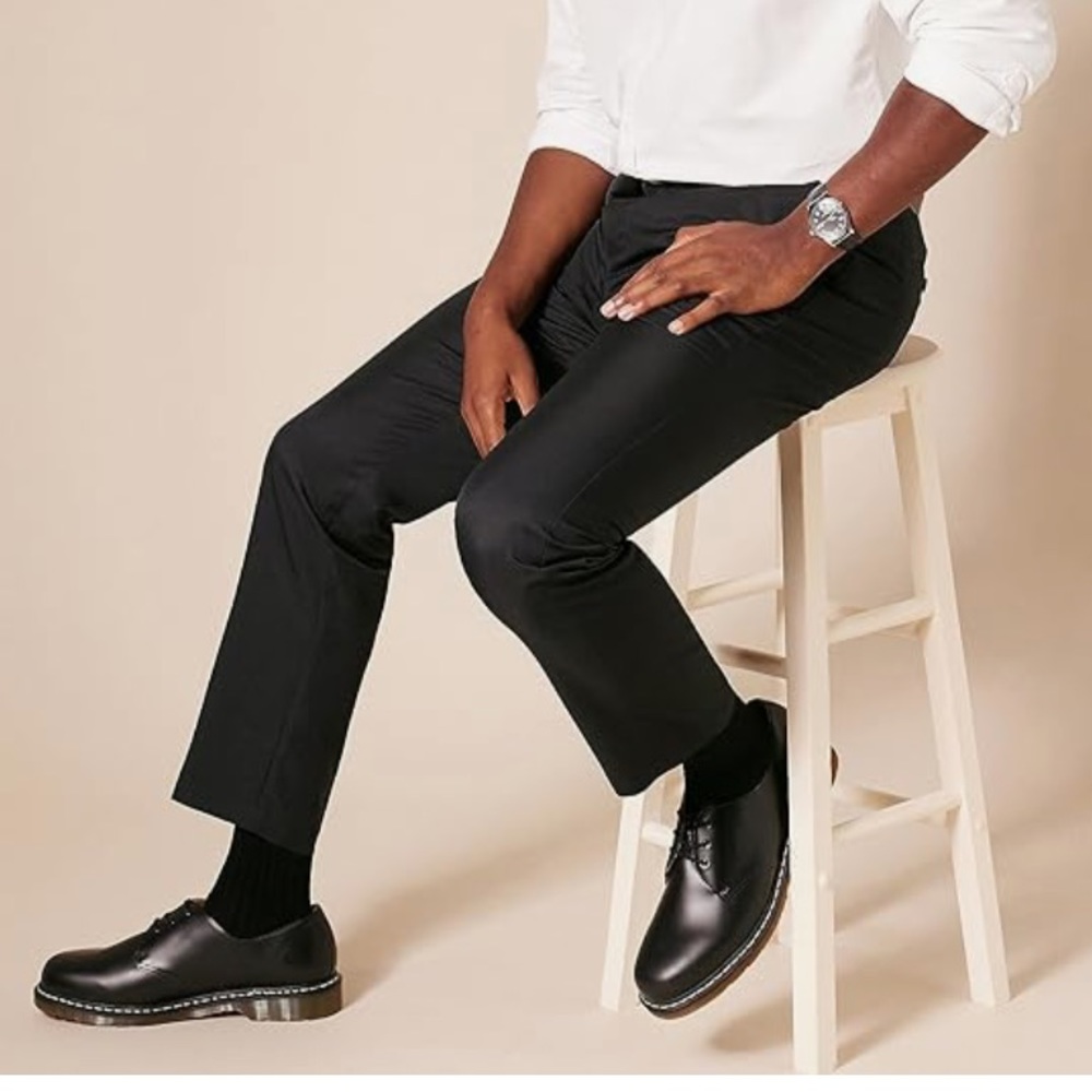 Amazon Essentials Men's SlimFit Flat-Front Dress Pant, Black, 29W x 34L